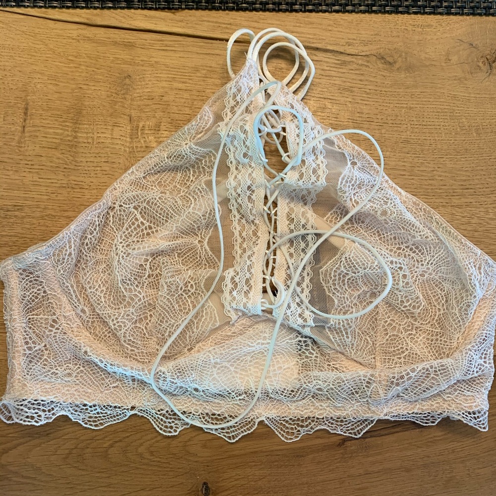 vS bralette lace